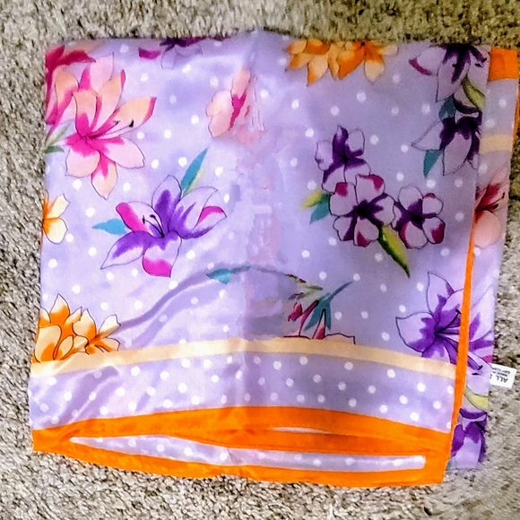 Gorgeous and rare Vintage Baar & Beard silk scarf 30 X 30 in square flawless - Picture 5 of 11